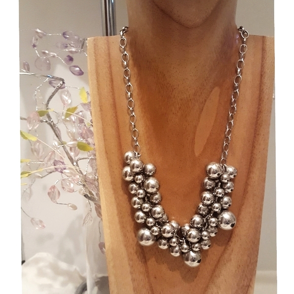 Vintage Silver-Tone Round Beaded Necklace| Short - Picture 6 of 6